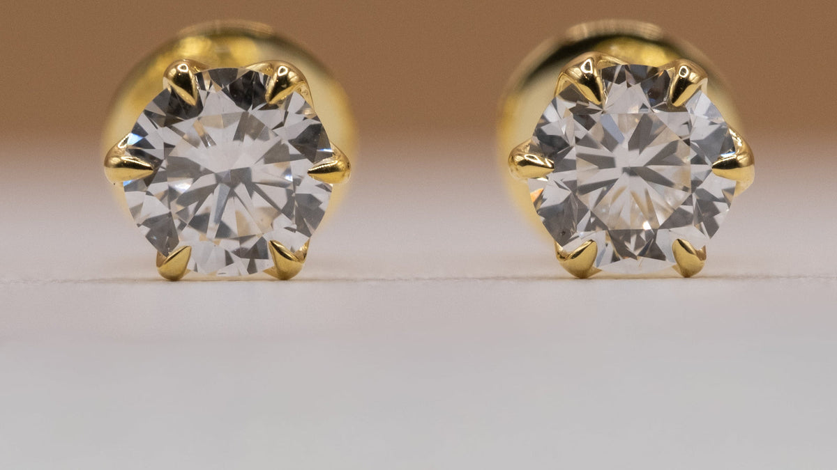 Lab-grown diamond stud earrings in yellow gold plated 925 sterling silver