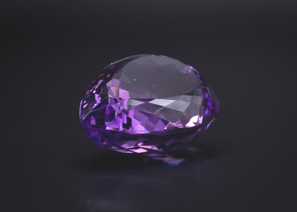 Tiefvioletter Amethyst, 22.14 ct, Tropfenschliff, lose, Ansicht 2
