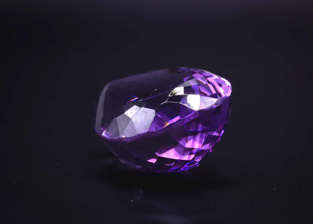 Tiefvioletter Amethyst, 22.14 ct, Tropfenschliff, lose, Ansicht 3