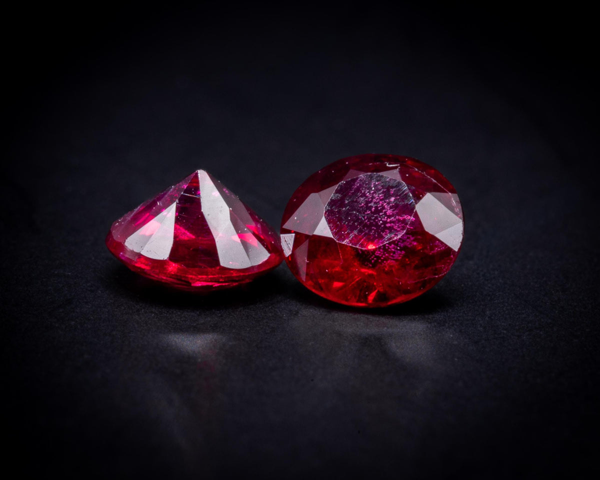 0.46 ct Mozambique ruby matched pair, 3.5 mm rounds, view 5