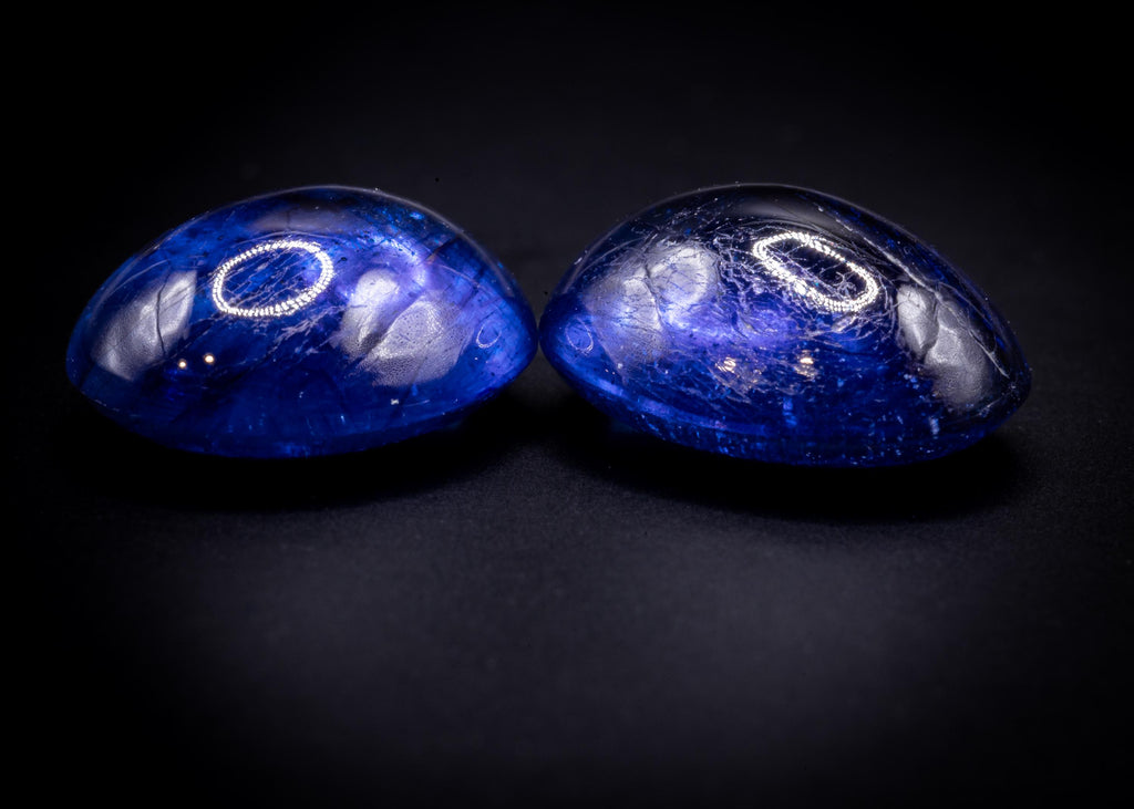 Bleiglasgefülltes blaues Saphir-Cabochon-Paar, 7.90 ct, 9x7 mm oval, Ansicht 3