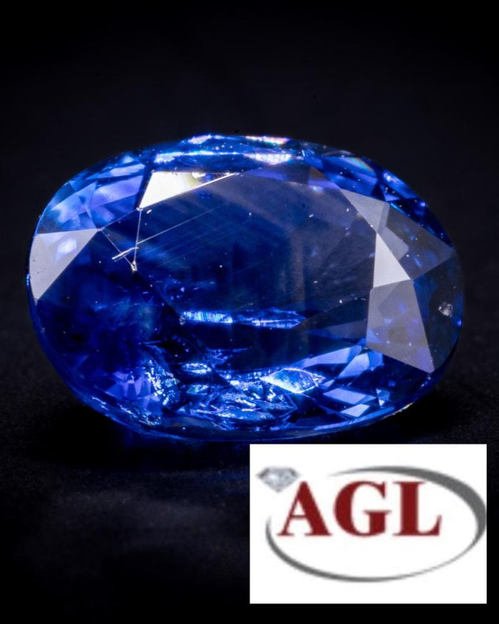 AGL certified 1.03 ct cornflower blue Ceylon sapphire, oval step cut