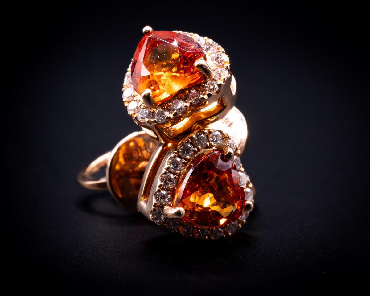 Puces d'oreilles cœur halo saphir orange et diamants en or 18K, vue 9