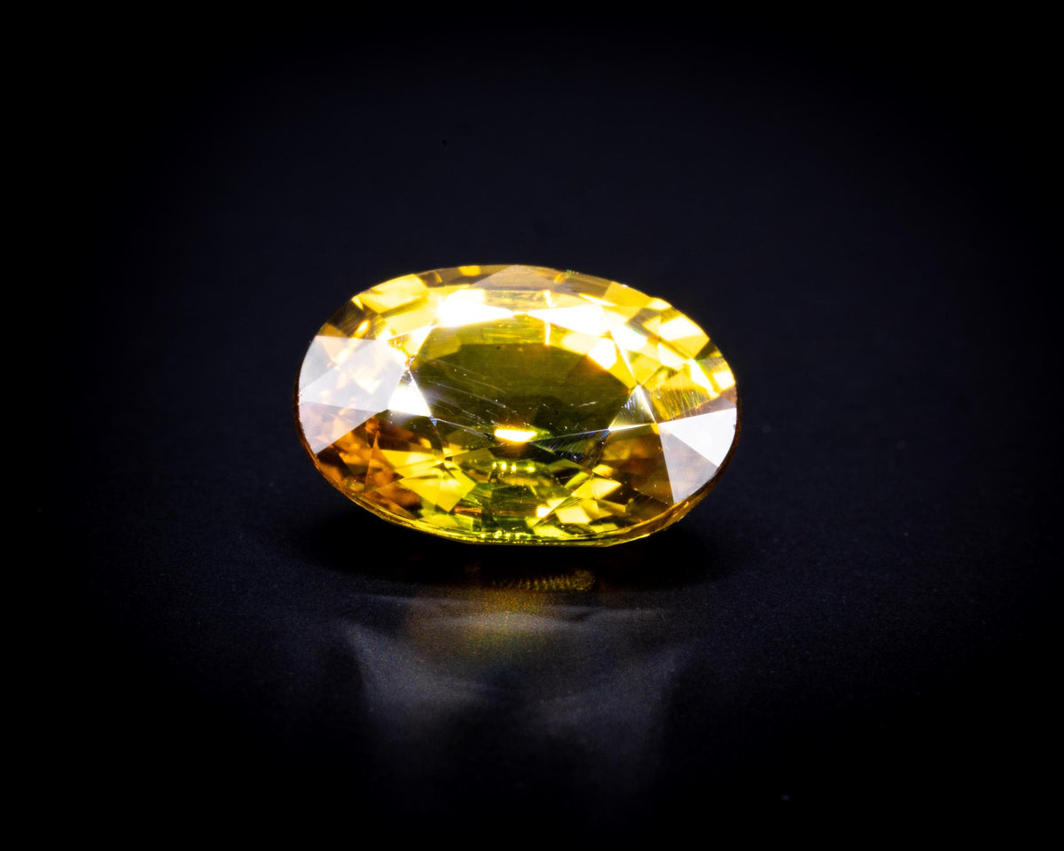 3.01 ct vintage golden yellow sapphire, oval