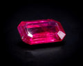 Rubis du Mozambique 0.60 ct taille émeraude, non serti