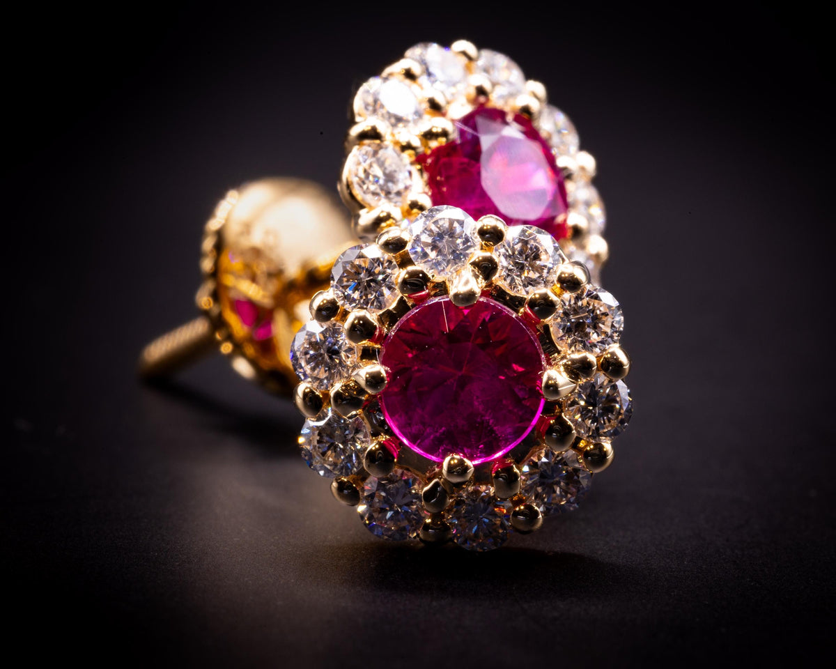 Ruby and diamond halo stud earrings in 18K yellow gold, 4.5 mm, view 2
