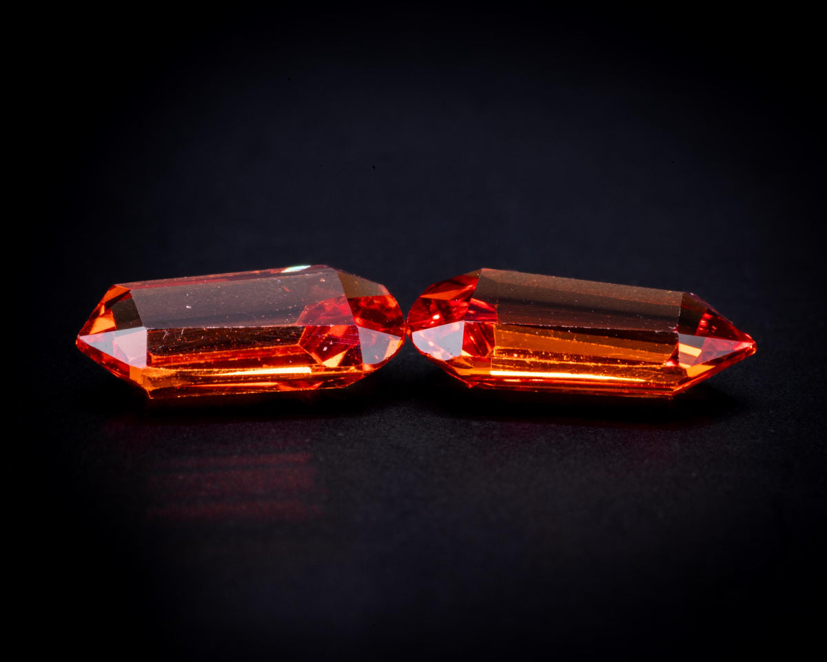1.55 ct vintage orange sapphire pair, tapered baguettes, view 2