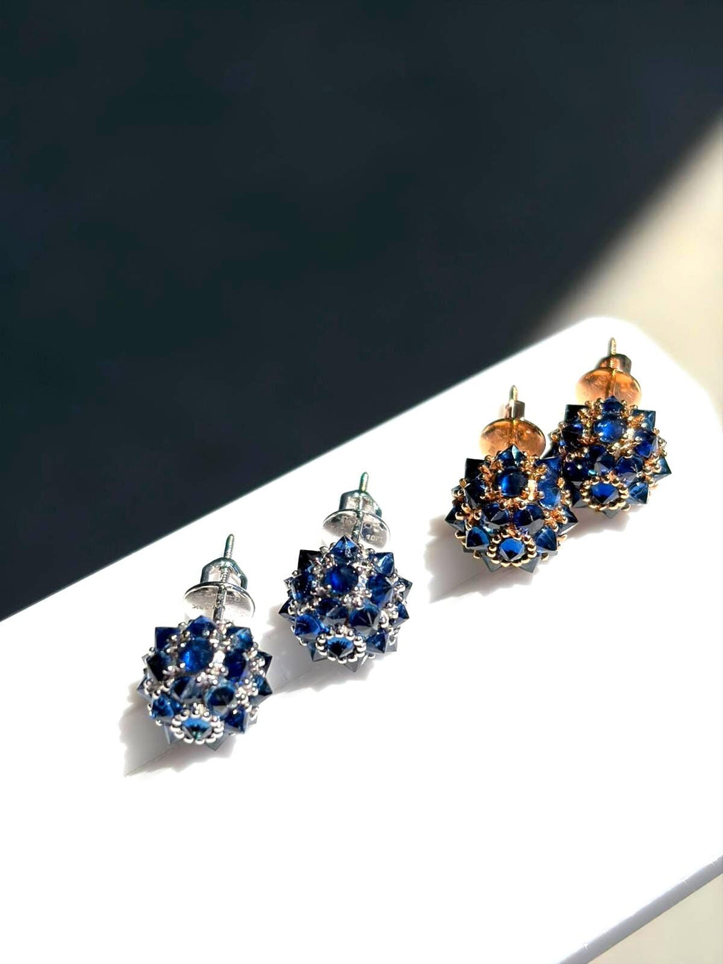 Blue sapphire spike ball stud earrings in 18K gold, view 12