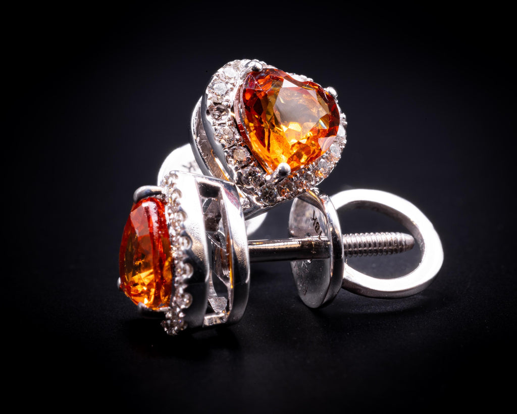 Puces d'oreilles cœur halo saphir orange et diamants en or 18K, vue 15