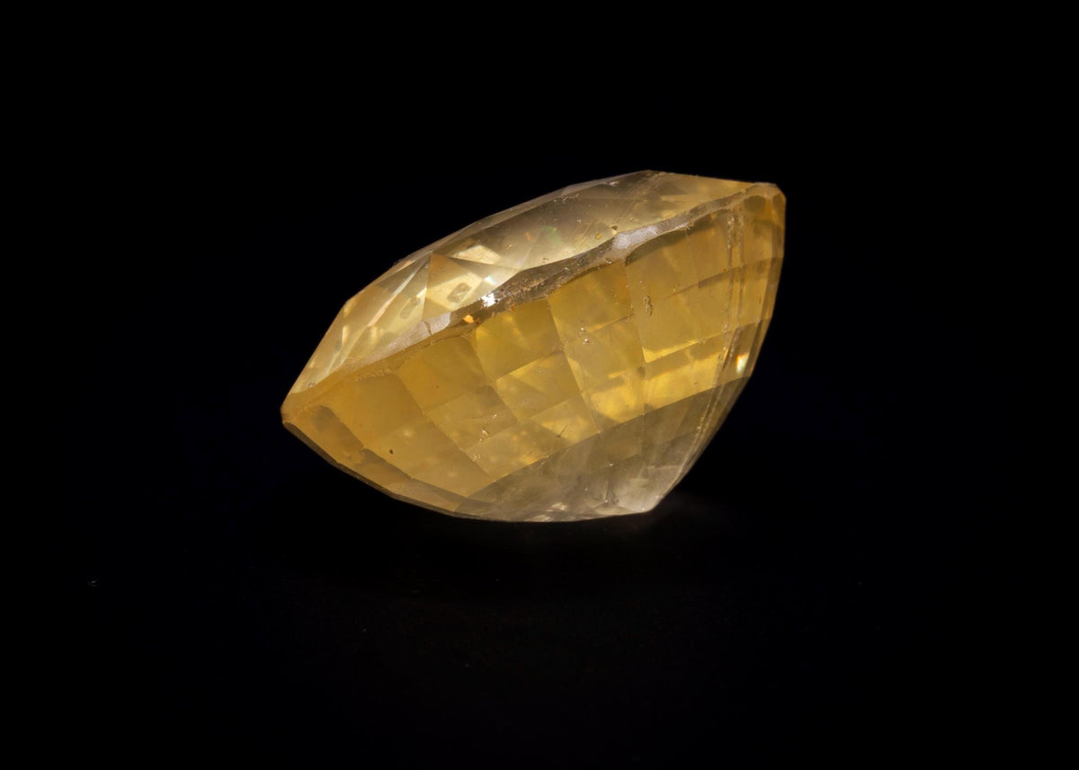 17.60 ct antique unheated Ceylon yellow sapphire, oval, view 6