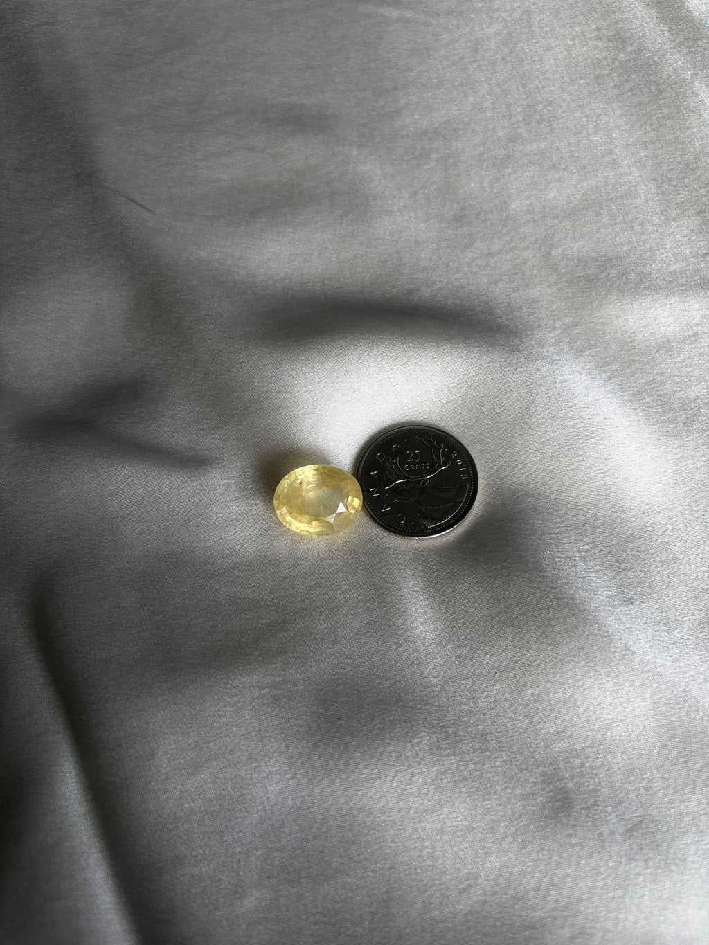 Zafiro amarillo de Ceilán antiguo sin calentar de 17.60 ct, oval, vista 12