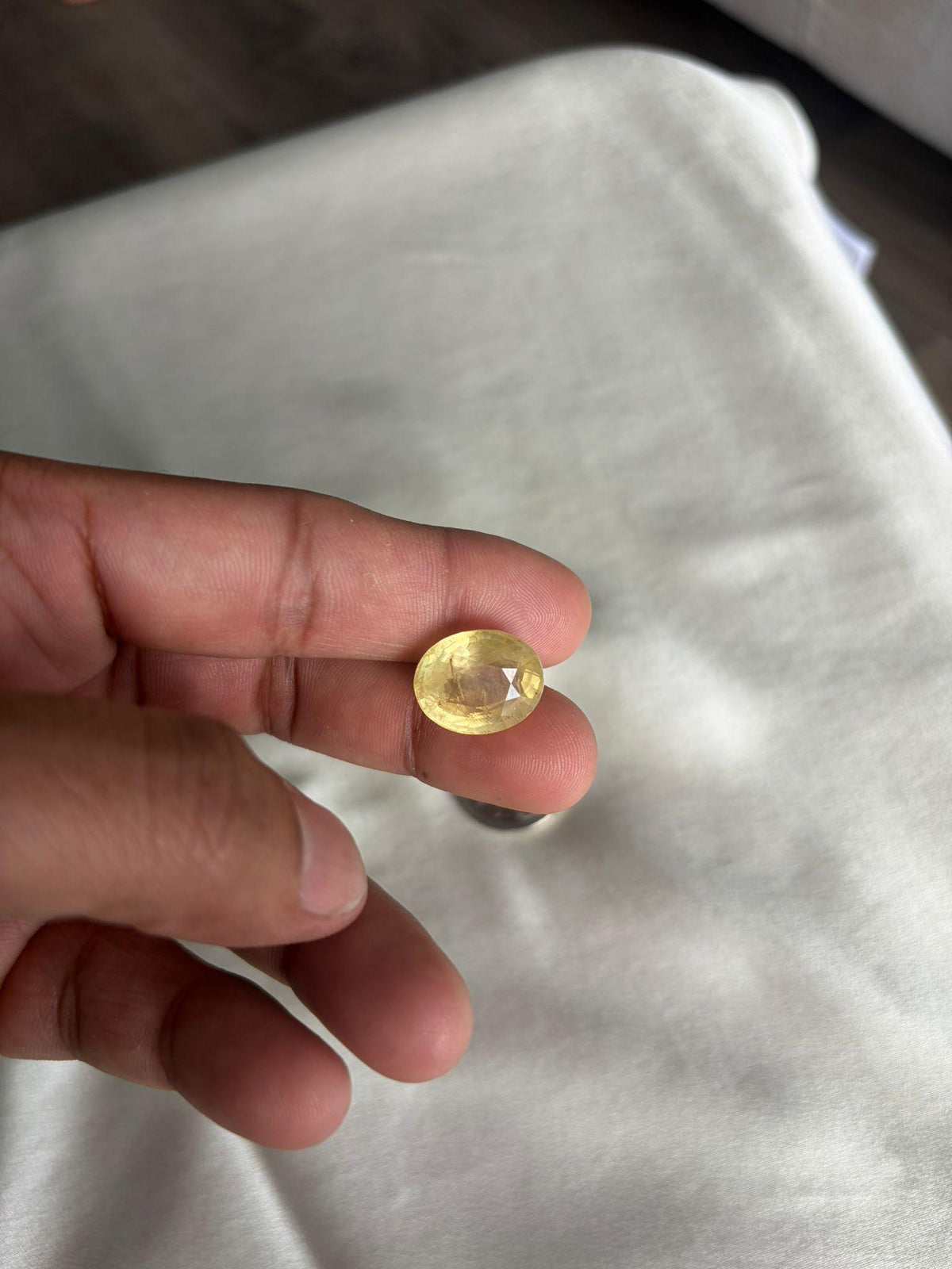 Zafiro amarillo de Ceilán antiguo sin calentar de 17.60 ct, oval, vista 13