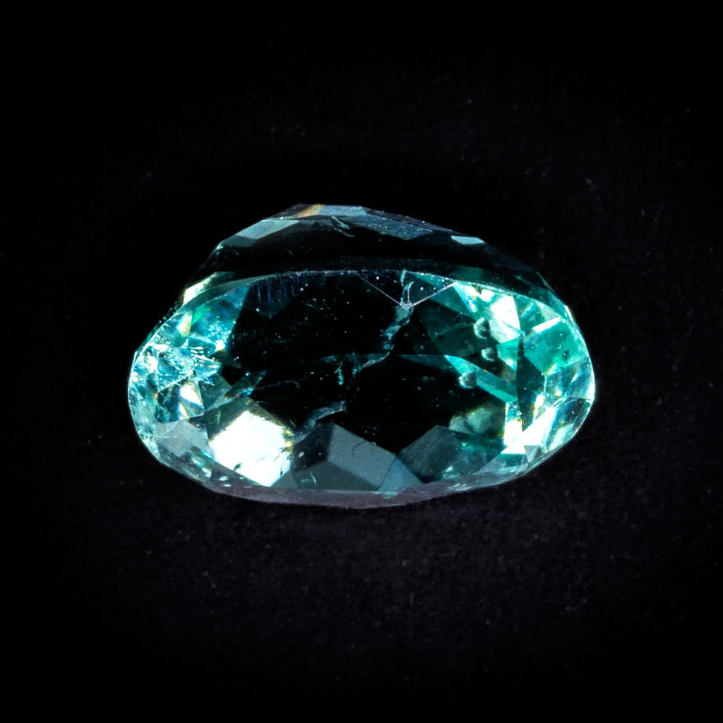 Émeraude de Colombie vert menthe non traitée, sans huile, 0.995 ct, ovale, vue 7