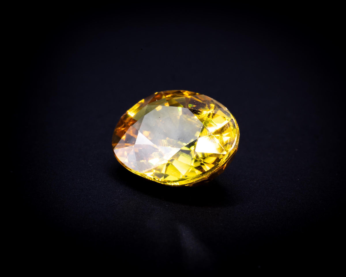 3.01 ct vintage golden yellow sapphire, oval, view 5