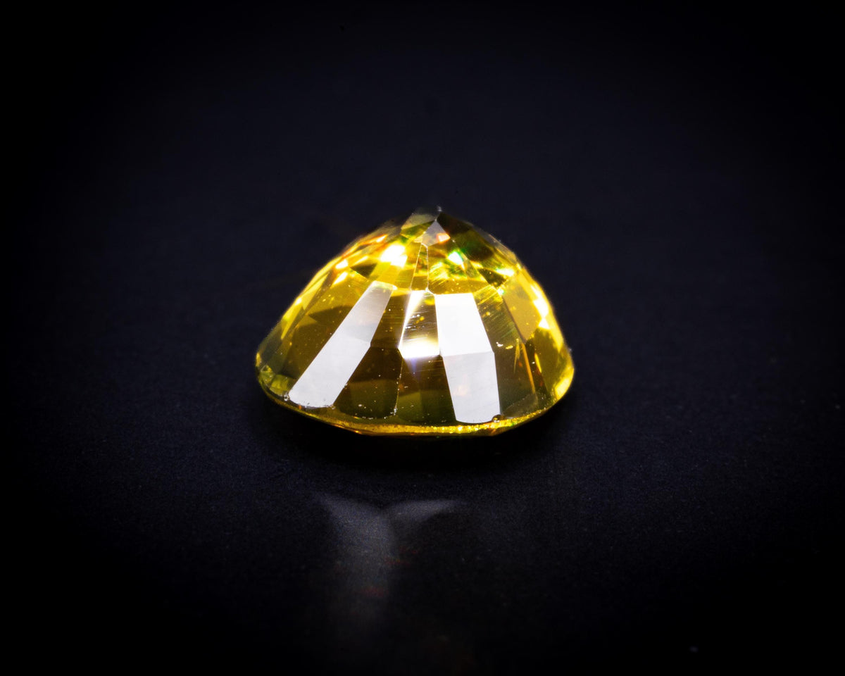 3.01 ct vintage golden yellow sapphire, oval, view 8