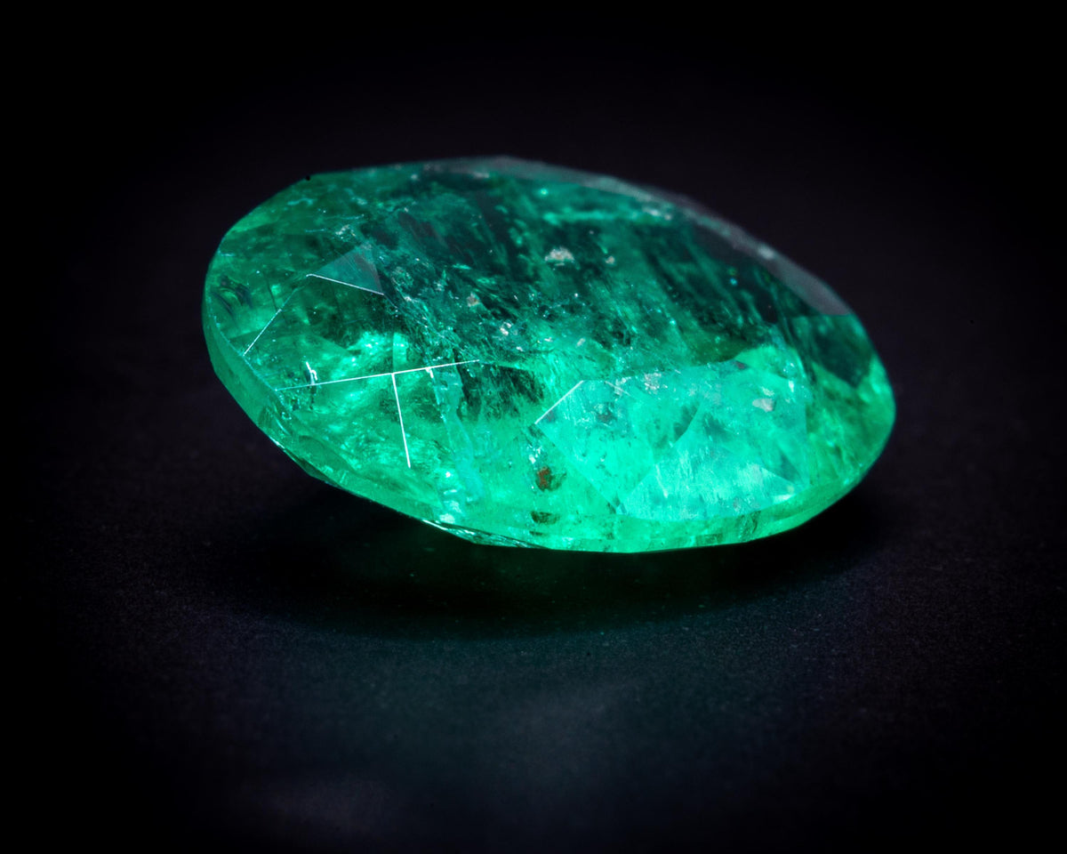 1.82 ct untreated no-oil Colombian emerald, oval, view 6