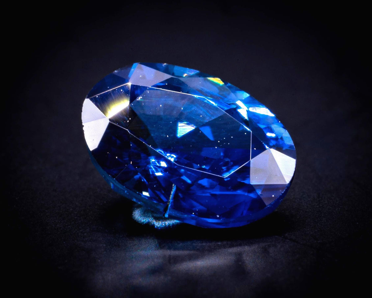 AGL certified 1.07 ct royal blue Ceylon sapphire, oval, view 5