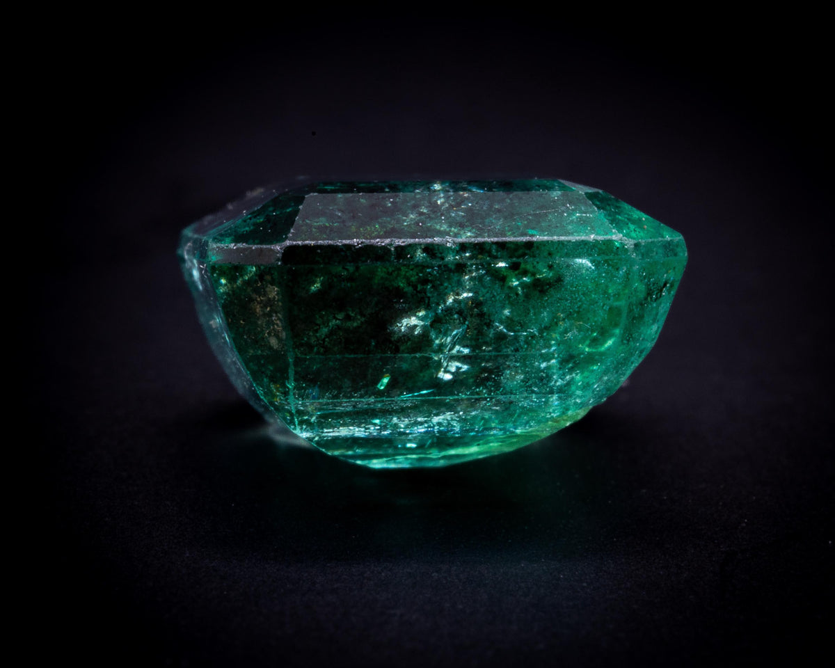 2.51 ct Zambian emerald, emerald cut, loose, view 7