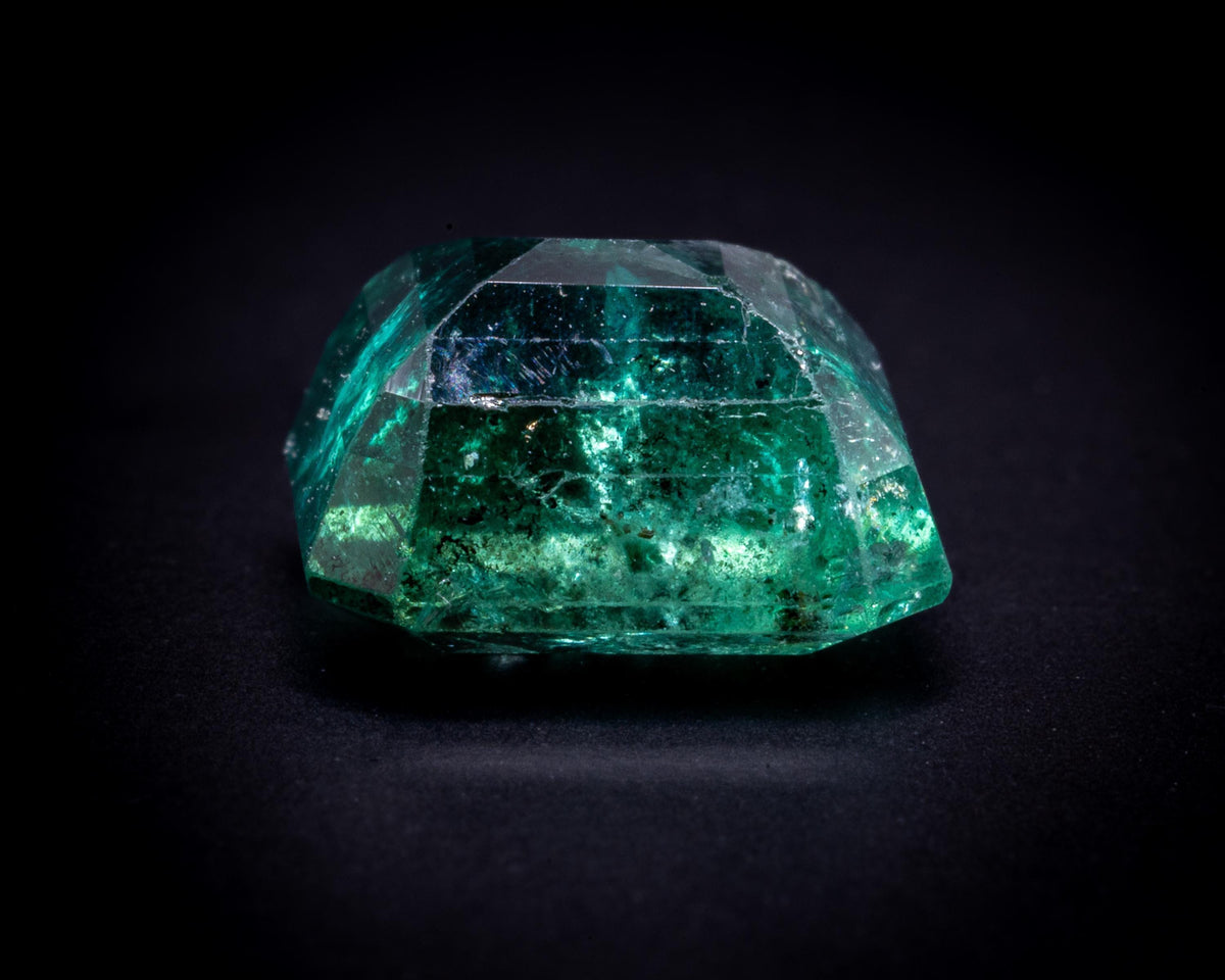 2.51 ct Zambian emerald, emerald cut, loose, view 8