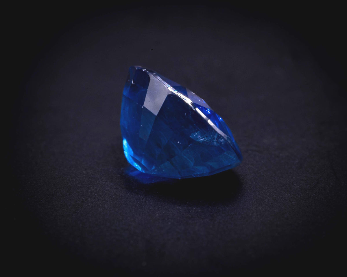 GIA certified 1.65 ct royal blue oval sapphire, loose, view 4