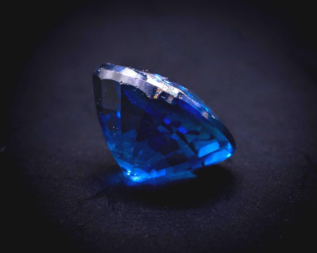 Königsblauer Saphir im quadratischen Kissenschliff, 1.06 ct, lose, Ansicht 5