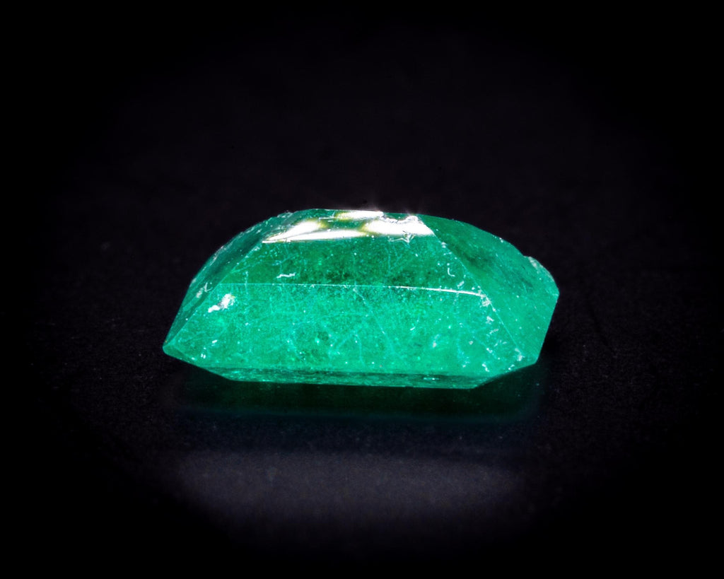 Колумбийский изумруд 0.45 ct без облагораживания, без масла, изумрудная огранка, вид 4