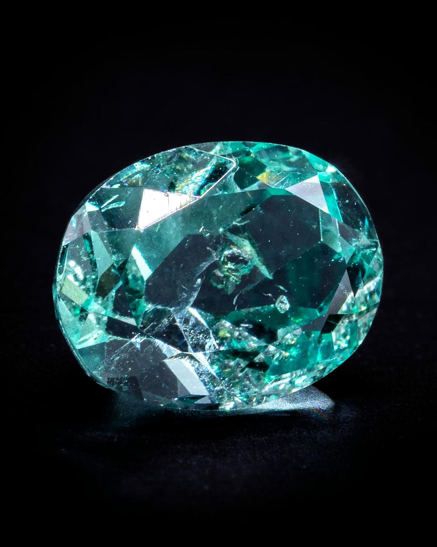 0.995 ct 無処理・ノンオイル ミントグリーン コロンビア産エメラルド、オーバル