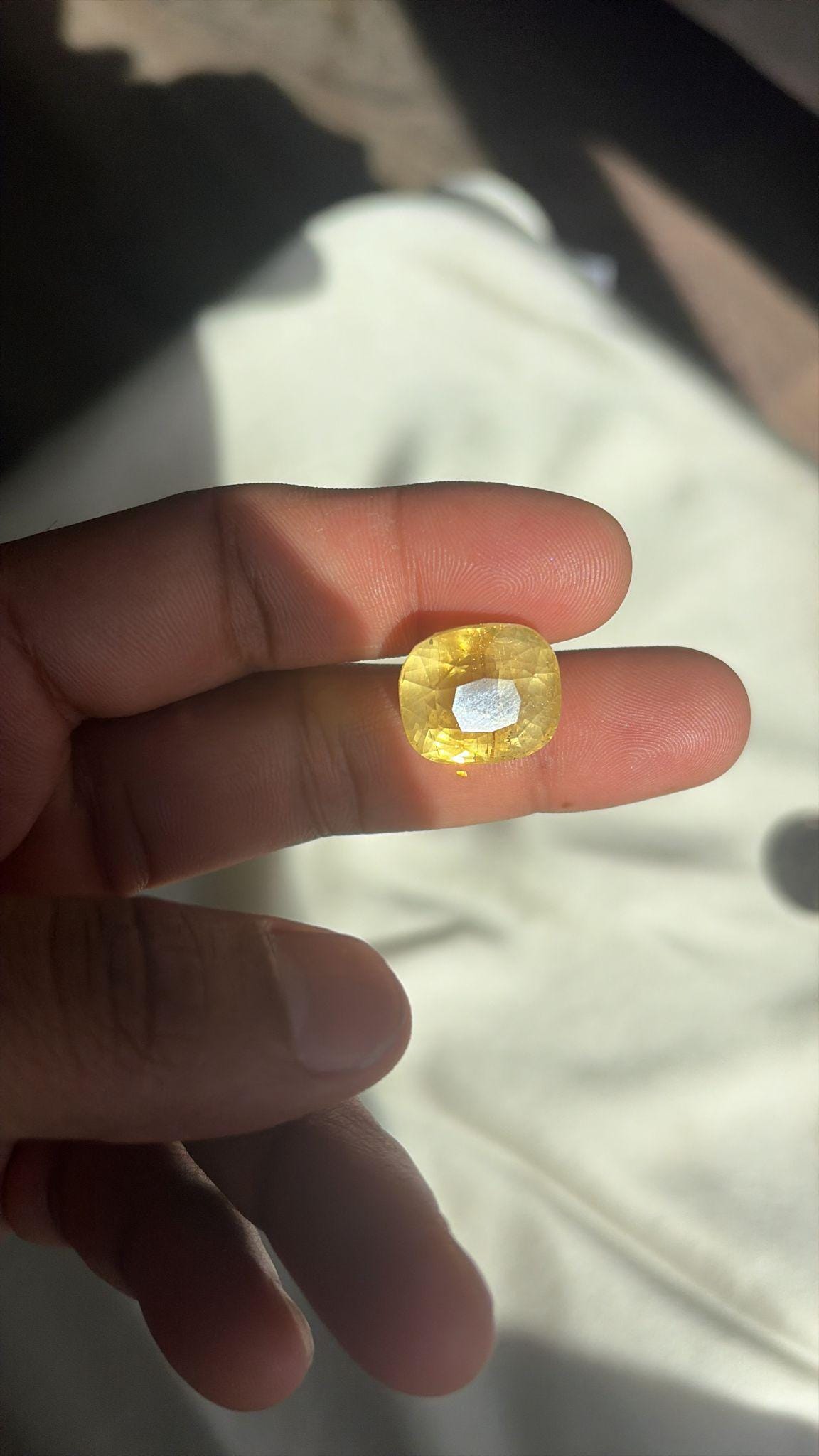 30.47 ct antique unheated Ceylon yellow sapphire, cushion, view 4