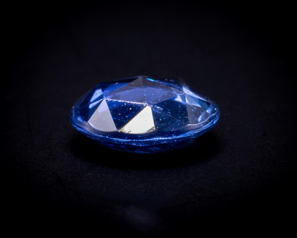 Vintage 1930s rose cut light blue Ceylon sapphire, 0.83 ct, view 6