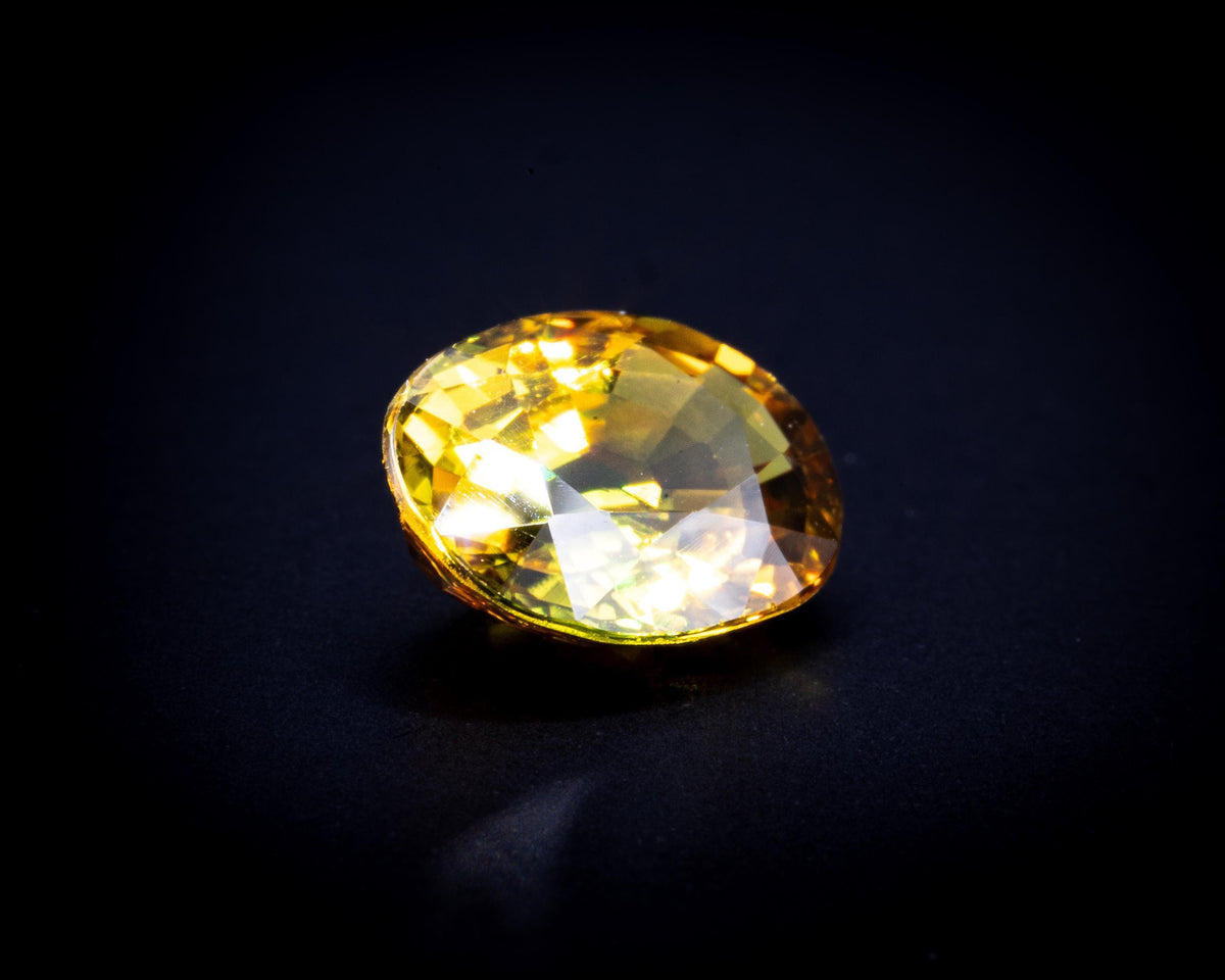 3.01 ct vintage golden yellow sapphire, oval, view 4