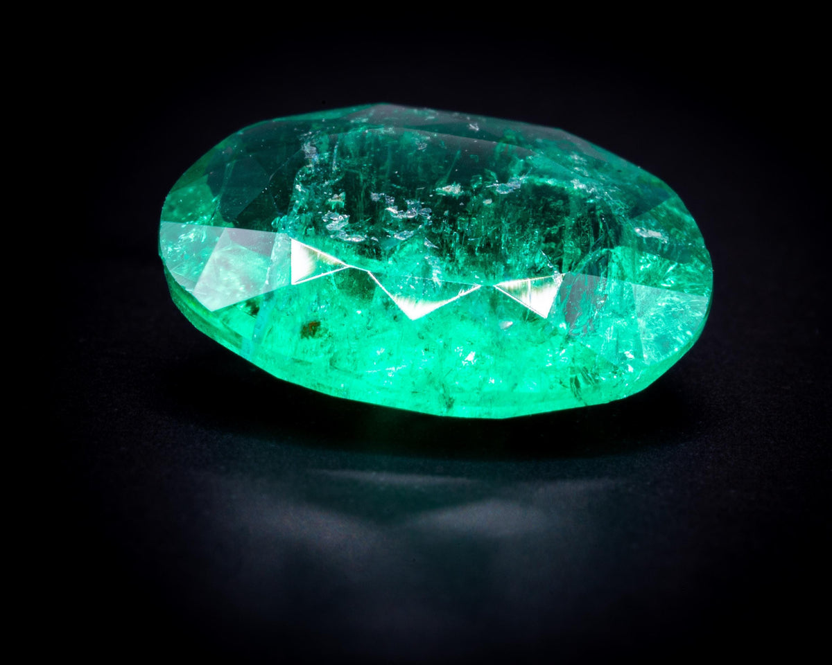 1.82 ct untreated no-oil Colombian emerald, oval, view 5