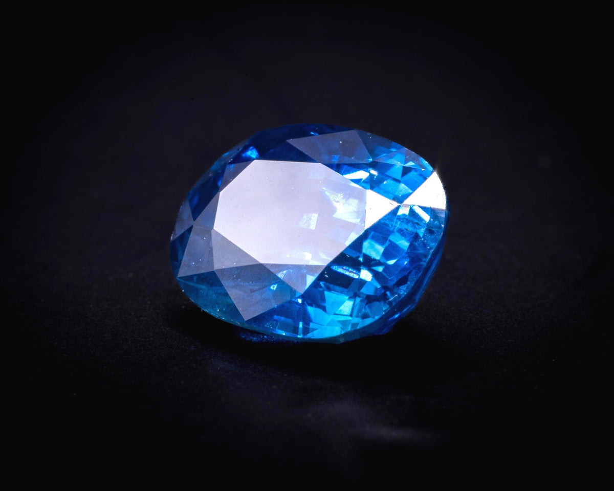 AGL certified 1.15 ct Ceylon blue sapphire, oval step cut, view 4