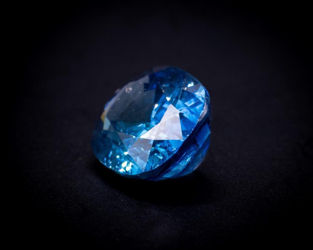 AGL-zertifizierter Ceylon-Blausaphir, 1.15 ct, ovaler Treppenschliff, Ansicht 6