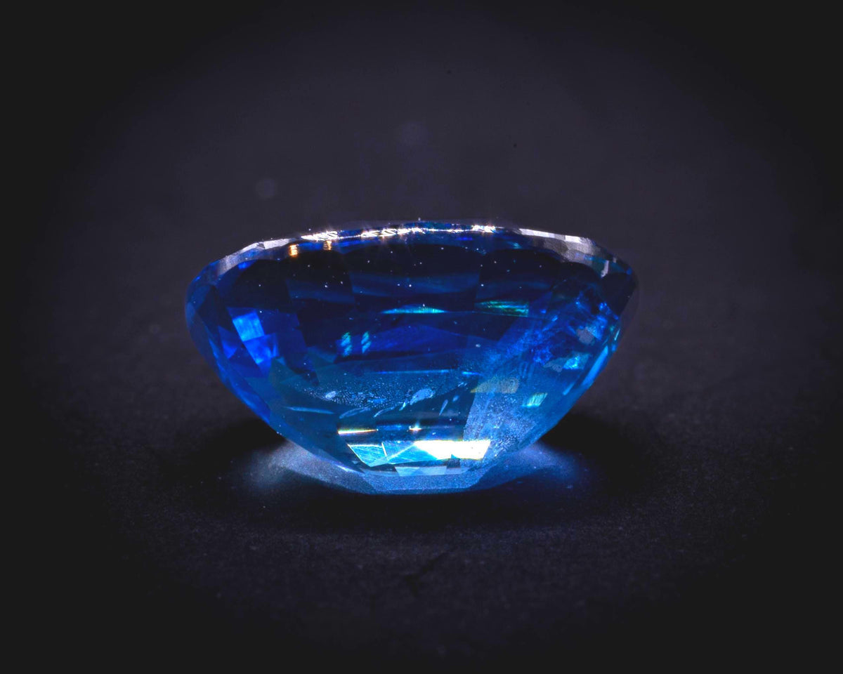 AGL-zertifizierter Ceylon-Blausaphir, 1.15 ct, ovaler Treppenschliff, Ansicht 7