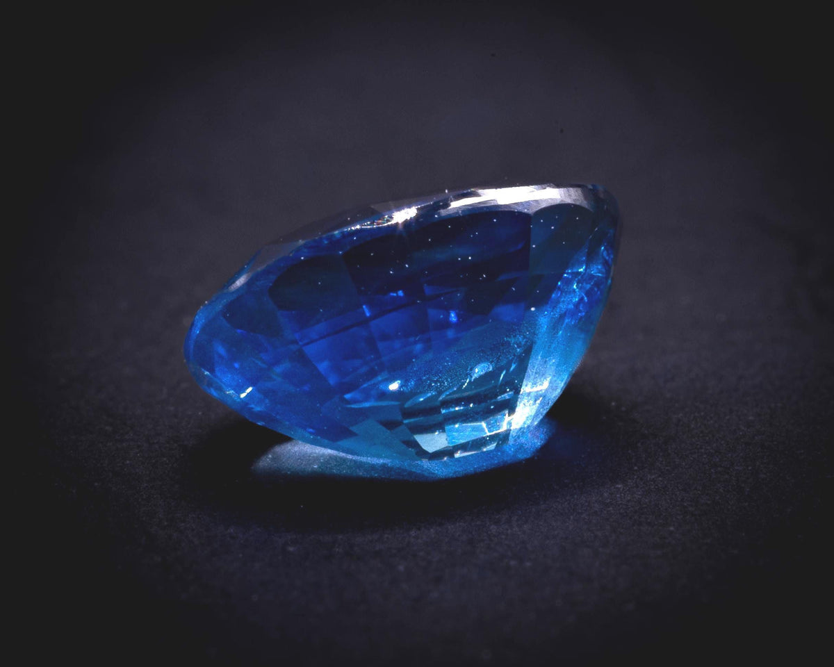 AGL-zertifizierter Ceylon-Blausaphir, 1.15 ct, ovaler Treppenschliff, Ansicht 8