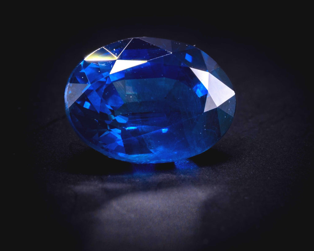 Zaffiro ovale blu reale 1.65 ct certificato GIA, sciolto, vista 5