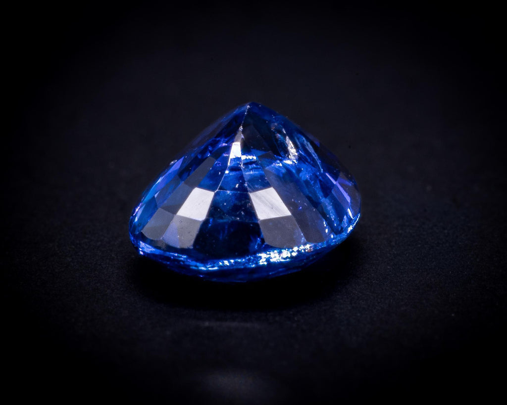 AGL-zertifizierter kornblumenblauer Ceylon-Saphir, 1.03 ct, ovaler Treppenschliff, Ansicht 8