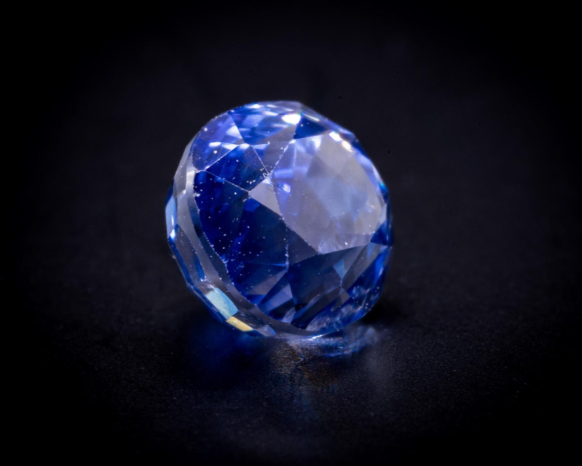 AGL certified 1.09 ct cornflower blue Ceylon sapphire, oval, view 5