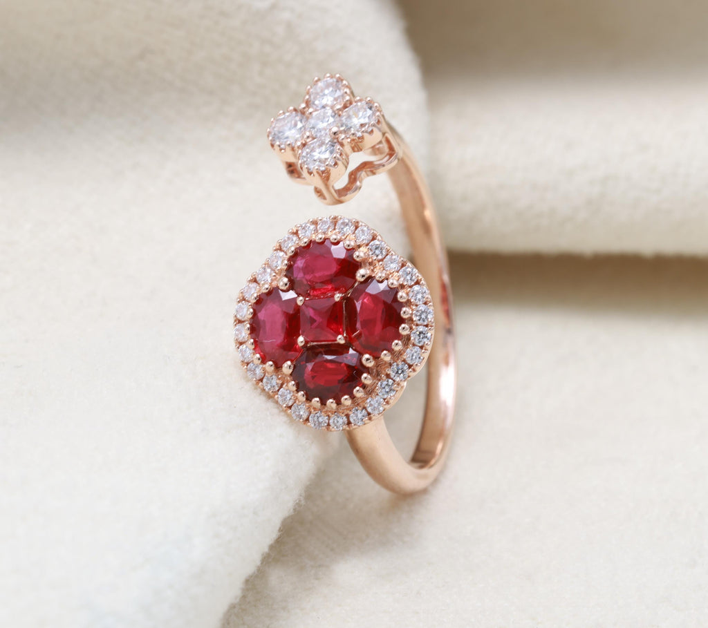 Sapphire or Ruby Clover Toi et Moi Ring with Diamonds, 18K Gold