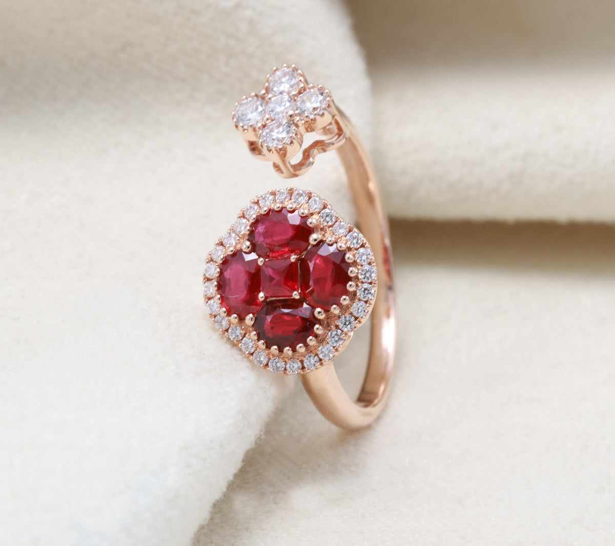 Sapphire or Ruby Clover Toi et Moi Ring with Diamonds, 18K Gold