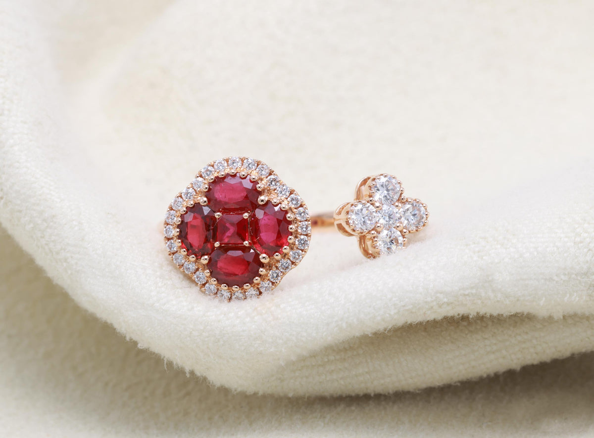 Sapphire or Ruby Clover Toi et Moi Ring with Diamonds, 18K Gold