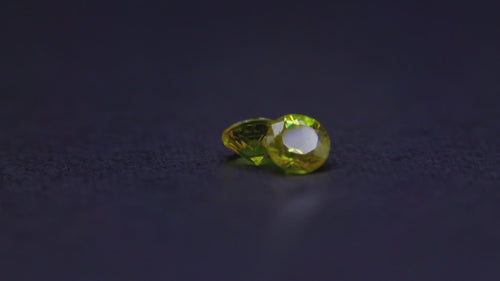 0.70 ct Thai yellow sapphire pair, 4 mm rounds, view 2