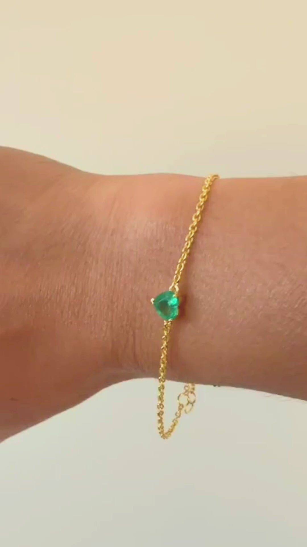 Natural emerald heart bracelet, view 2