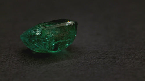 2.51 ct Zambian emerald, emerald cut, loose, view 2