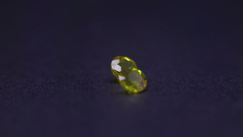0.68 ct yellow sapphire matched pair, 4 mm rounds, view 2