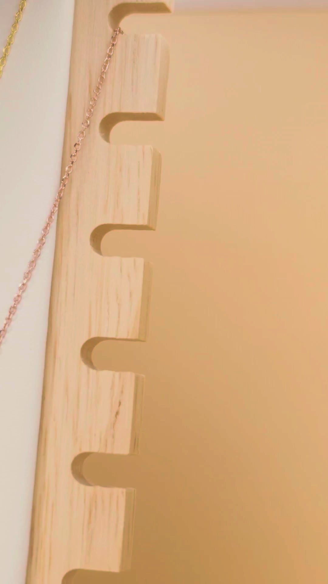 Video: 0.50 ct solitaire necklaces in yellow gold, white rhodium and rose gold plated silver