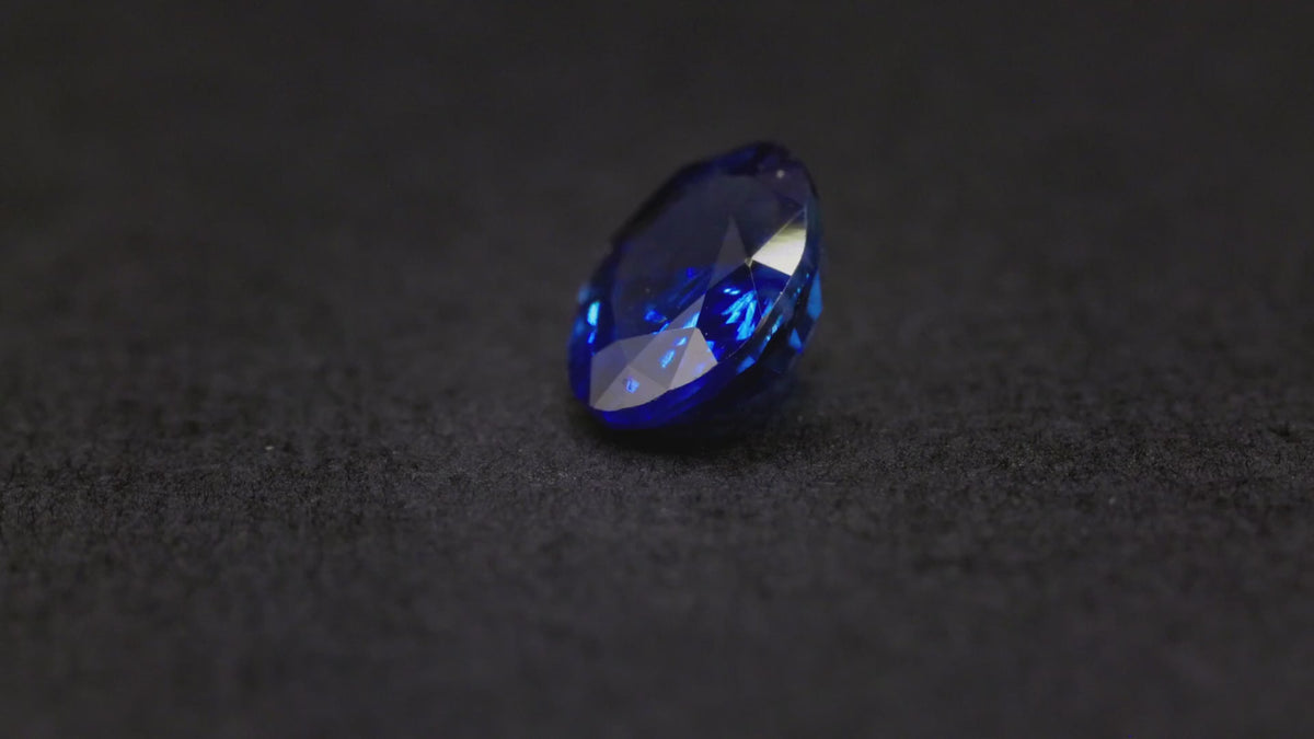 AGL certified 1.07 ct royal blue Ceylon sapphire, oval, view 2