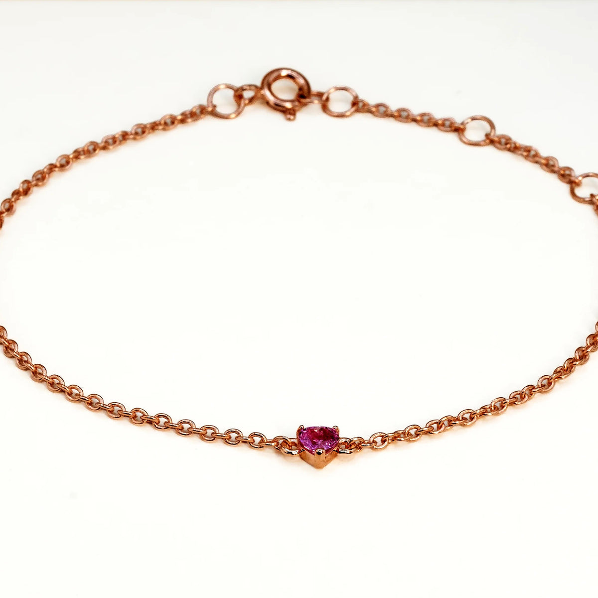 Armband mit rosa Saphir-Herz, 925 Silber, roségold-plattiert, Nahaufnahme