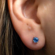 chic-blue-sapphire-stud-earrings_rose