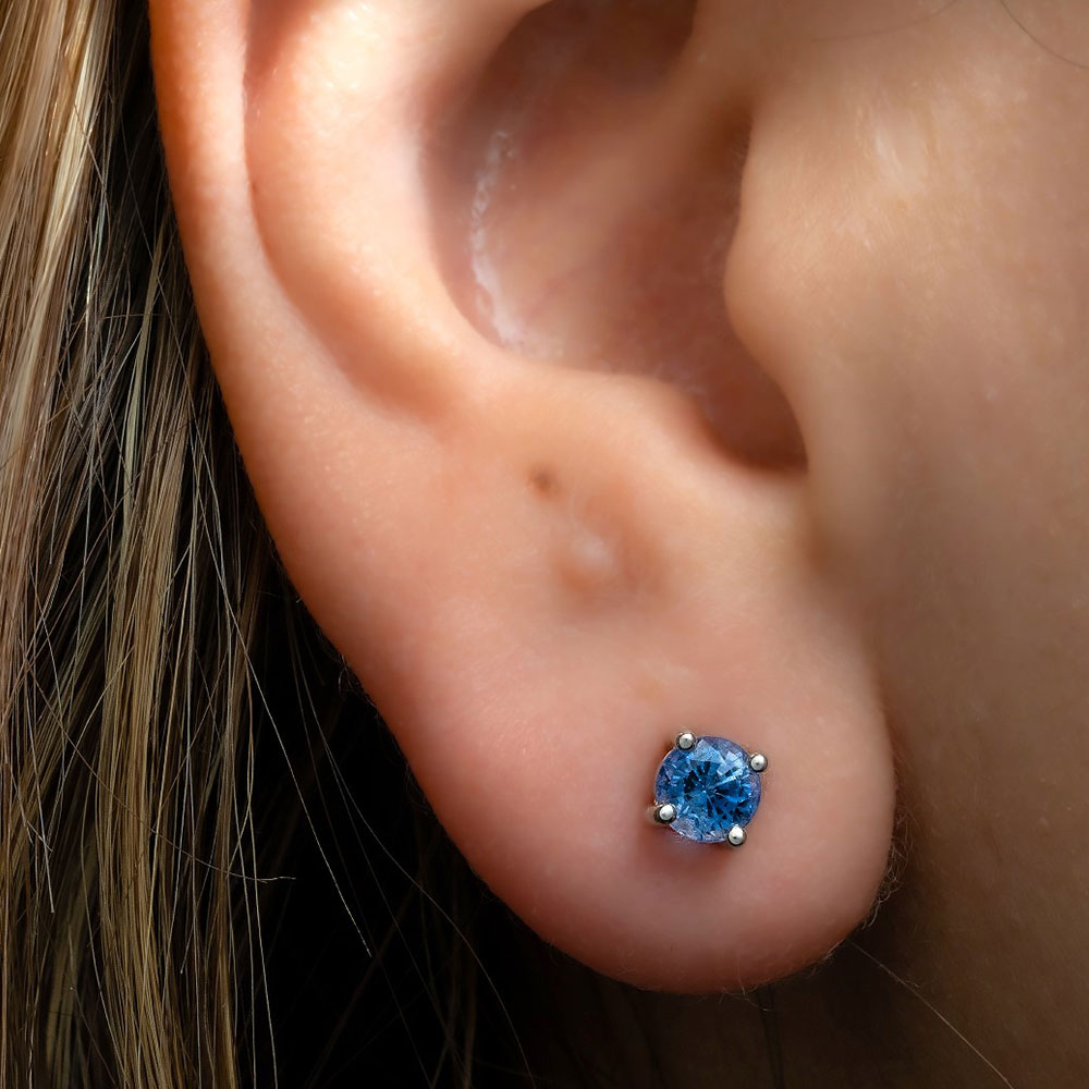 chic-blue-sapphire-stud-earrings_rose